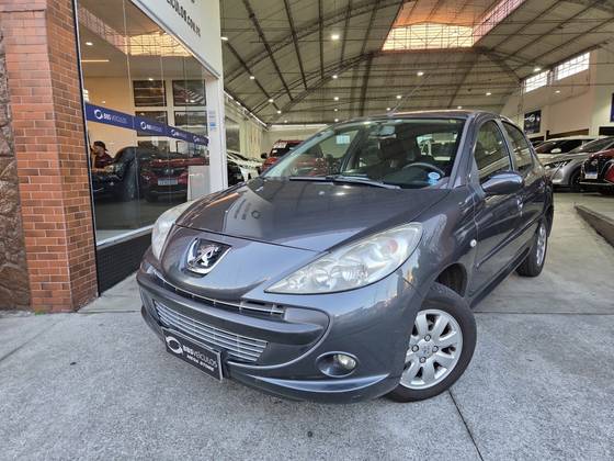 PEUGEOT 207 1.4 XR SPORT 8V FLEX 4P MANUAL PEUGEOT 207 1.4 XR SPORT 8V FLEX 4P MANUAL